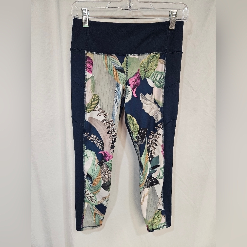 Athleta Oasis Contender  Lagoon Teal Legging Tropical Size SP